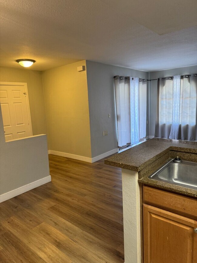 Building Photo - Charming 2 bedroom in Starr Pass