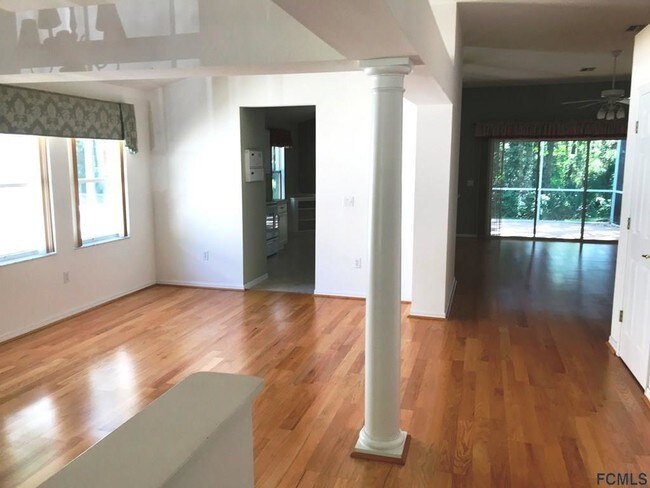 Building Photo - 25 Deerfield Ct