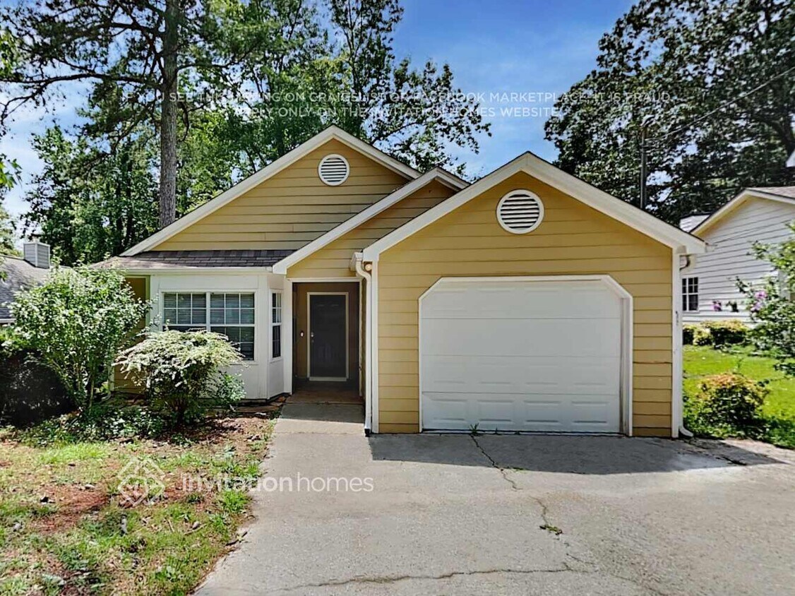 Foto principal - 4740 Bryant Rd