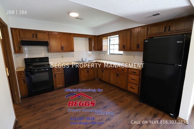 Building Photo - 313 Dains St
