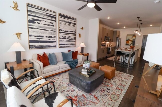 Foto del edificio - 305 Collins Industrial Way