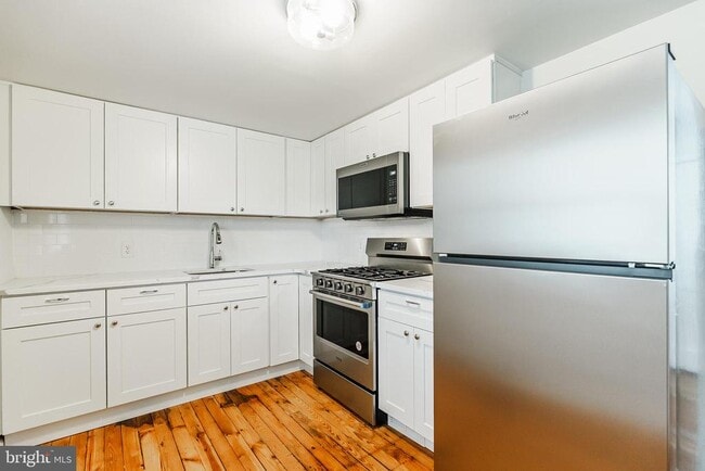 Building Photo - 431 Central Ave