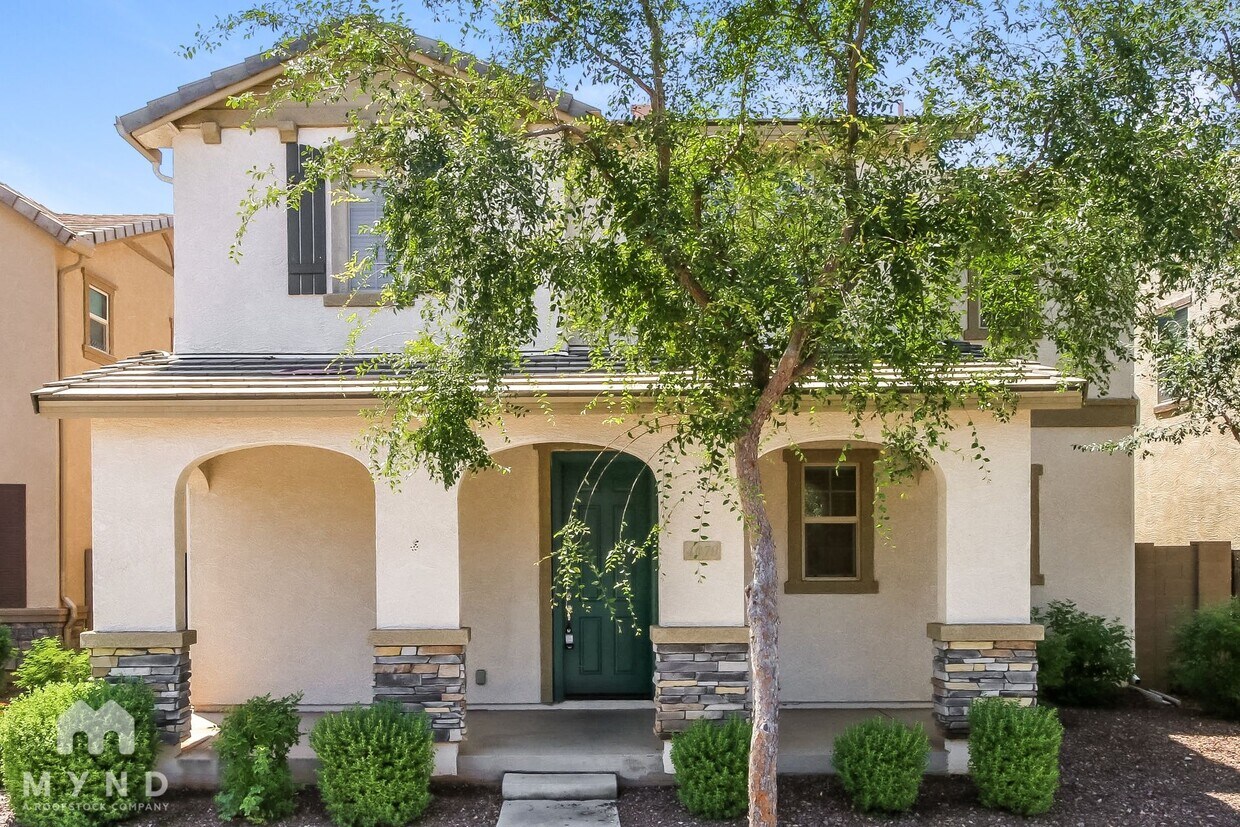 Primary Photo - 4079 E Devon Dr