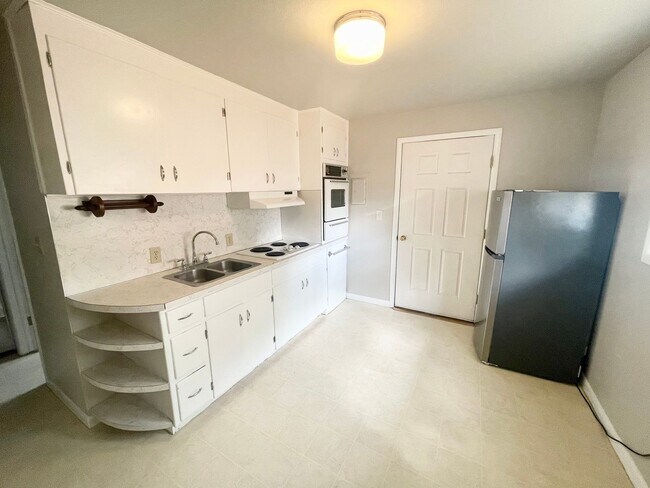 Building Photo - Cozy 1BD/1B, Apartment in Downtown Caldwell _ Pet Friendly!!