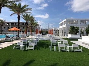 Building Photo - 10250 NW 66th St