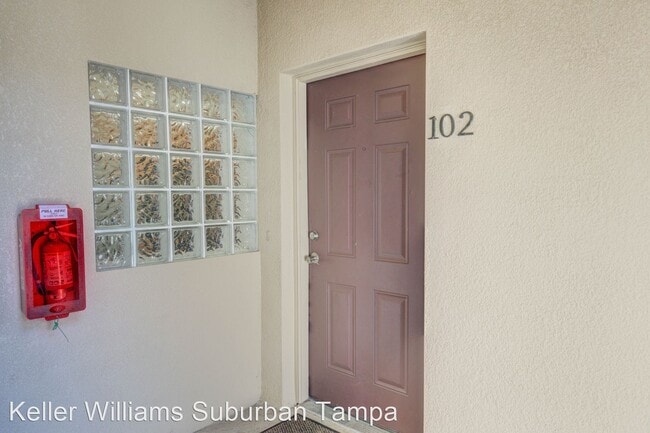 Building Photo - 3 br, 2 bath House - 6446 Cypressdale Dr #102
