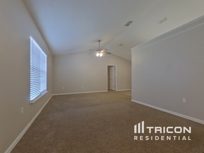 Foto del edificio - 2341 Bannister St