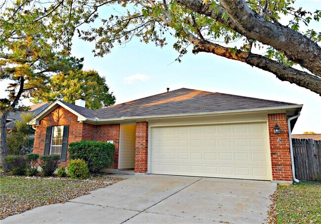 Building Photo - 8402 Hillrock Dr
