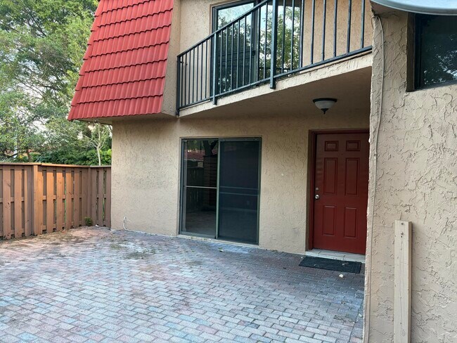 Foto del edificio - 8165 Severn Dr