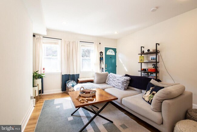 Foto del edificio - 811 N Judson St