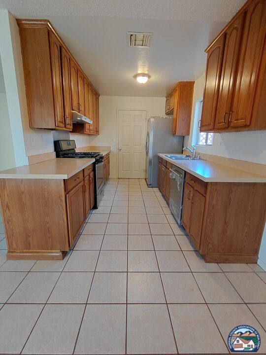 Foto del edificio - 738 Brentwood Ave