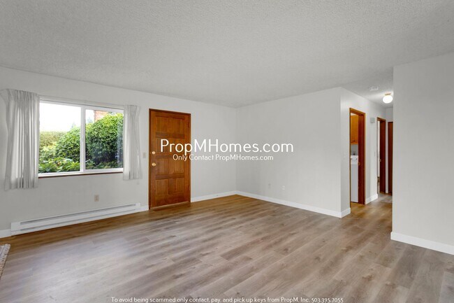 Foto del edificio - Charming Remodeled Two Bedroom Duplex in Oregon City!