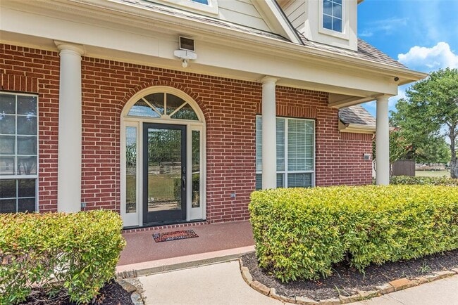 Building Photo - 30062 N Fulshear Dr