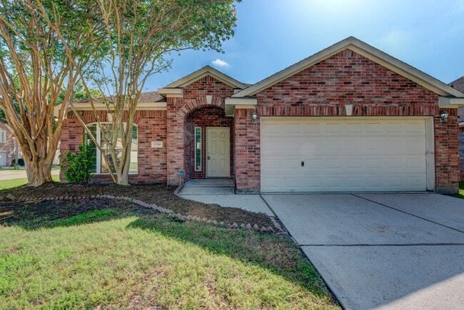 Building Photo - 25206 Pepper Ridge Ln