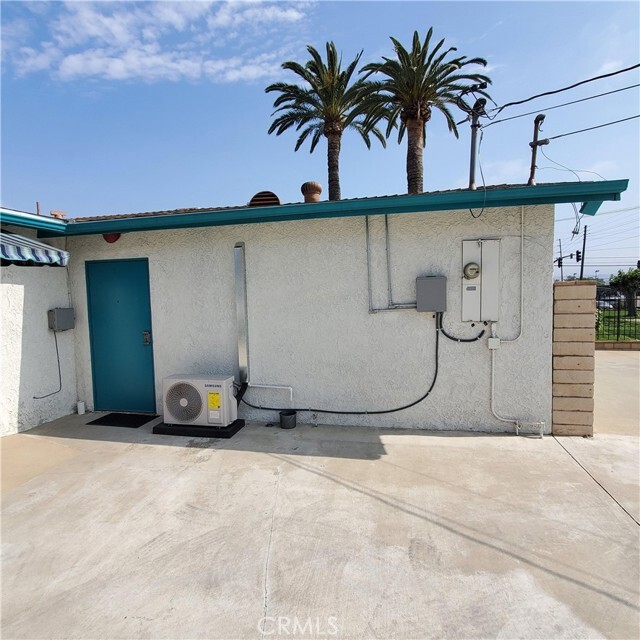 Primary Photo - 4124 Chino Ave