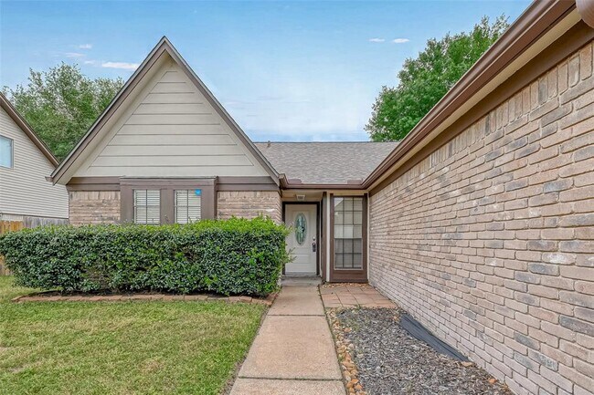 Building Photo - 22723 Garden Canyon Dr