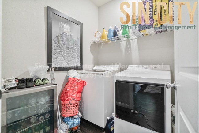 Building Photo - 2495 Rofrano Pl