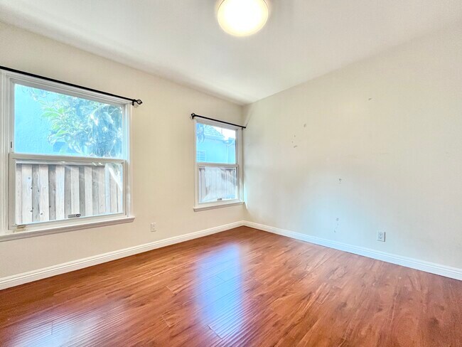 Foto del edificio - 8901 W 25th St, Los Angeles, CA 90034