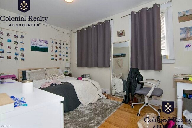Building Photo - 52 Egmont St