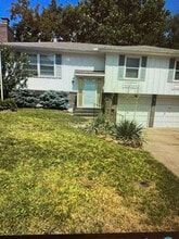 Building Photo - 8801 Grandview St