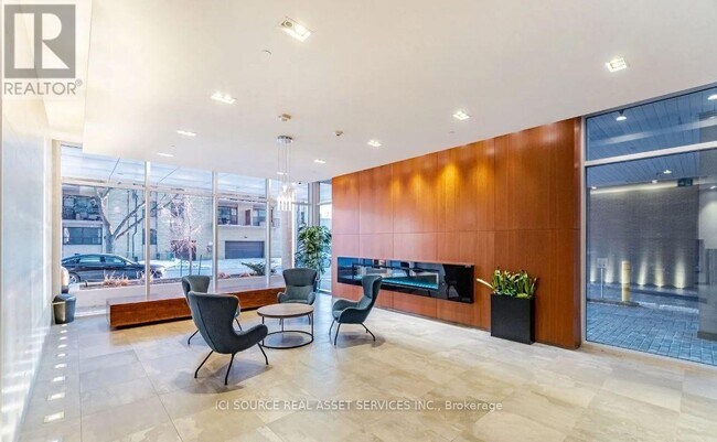 Photo du bâtiment - 2800-2800 Keele St