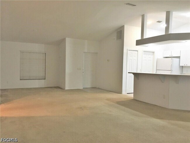 Foto del edificio - 2221 SW 8th Pl