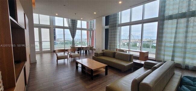 Foto del edificio - 50 Biscayne Blvd