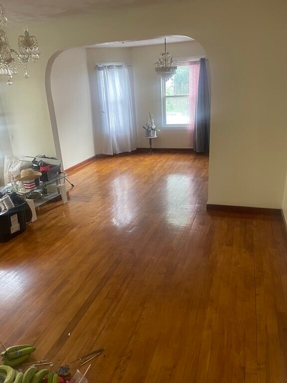 Building Photo - 84 Lovell St