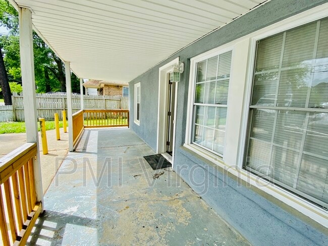 Building Photo - 1482 Old Virginia Beach Rd