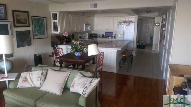 Foto del edificio - 1609 Strand Ave