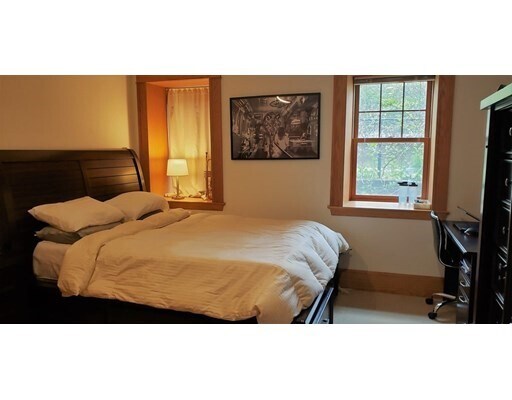 Foto del edificio - 145 Longwood Ave