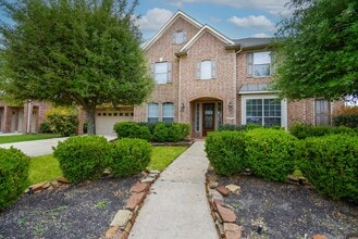 Building Photo - 7606 Westmoreland Dr