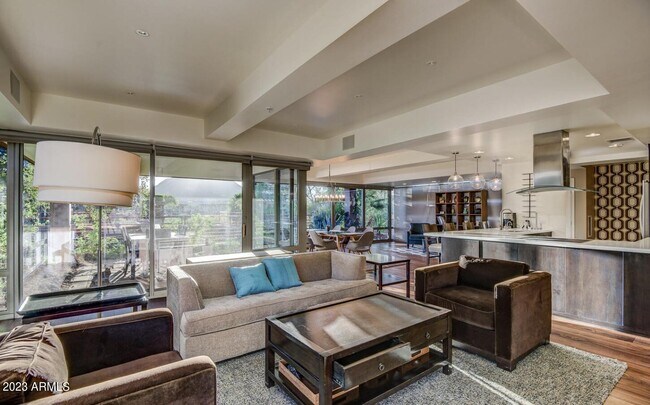 Foto del edificio - 7161 E Rancho Vista Dr