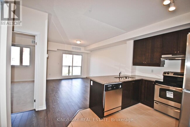 Building Photo - 570 Lolita Gardens