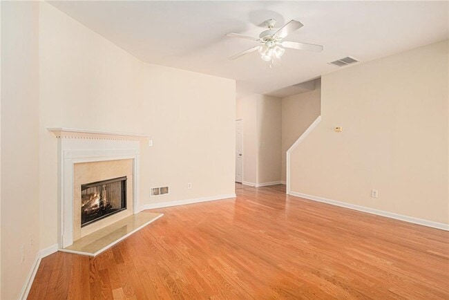 Foto del edificio - 2279 Hawks Bluff Trail NW