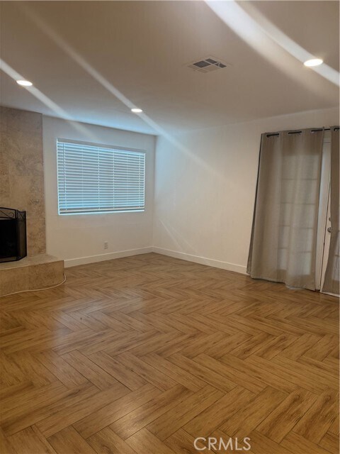 Foto del edificio - 7842 11th St