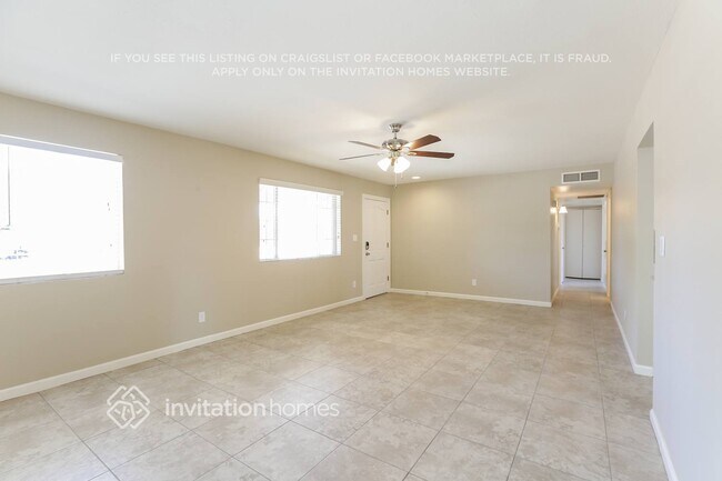 Building Photo - 3843 W Bloomfield Rd