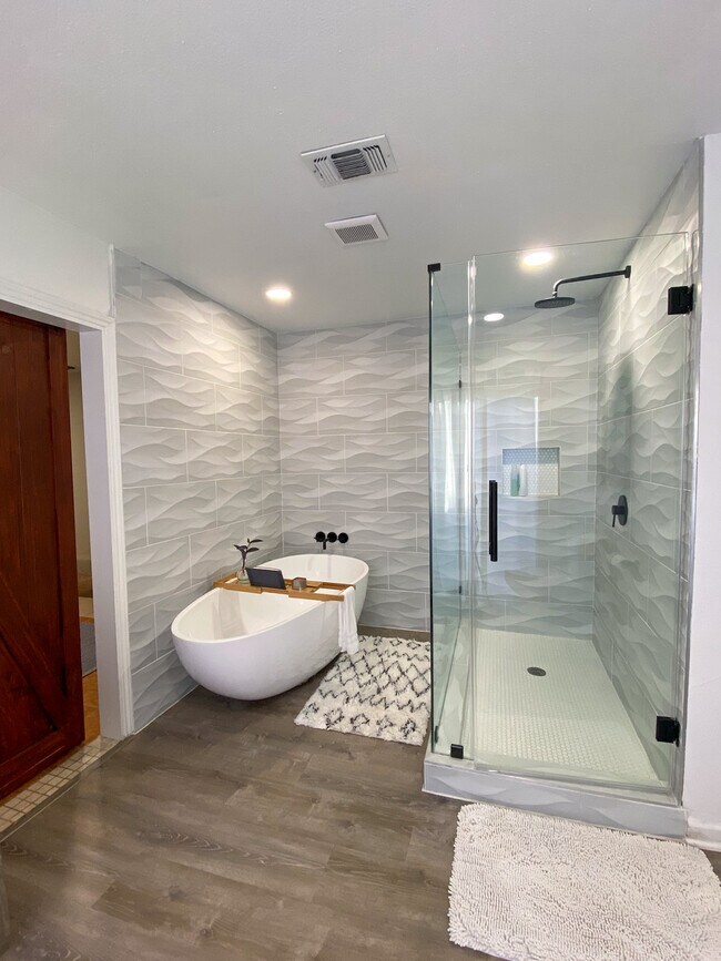 Foto del edificio - 15403 Long Creek St