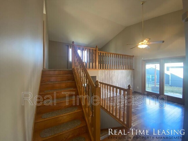 Building Photo - 8065 Lower 147th St W