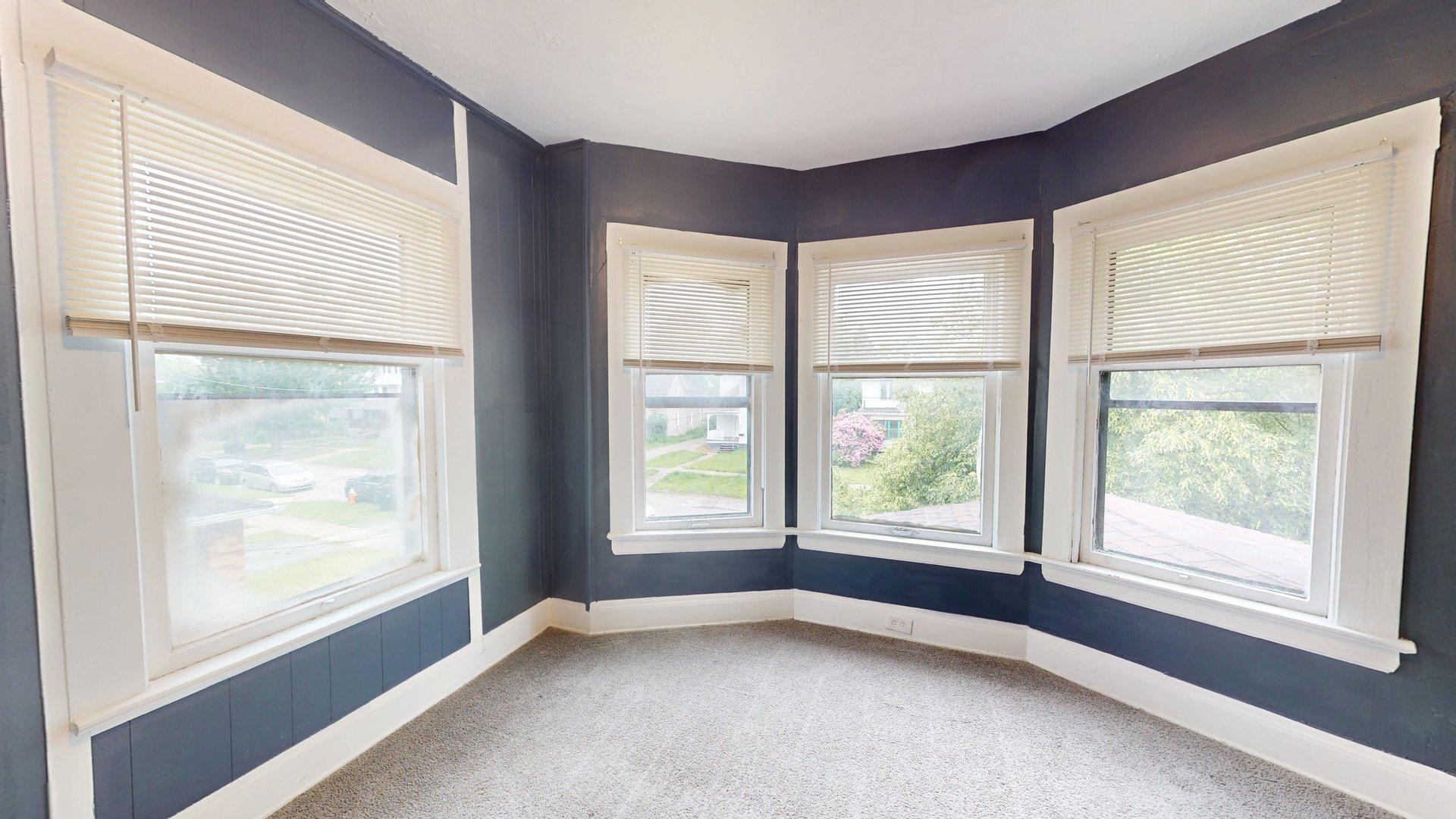 3889 W 33rd St Cleveland, OH 44109 – photo 2