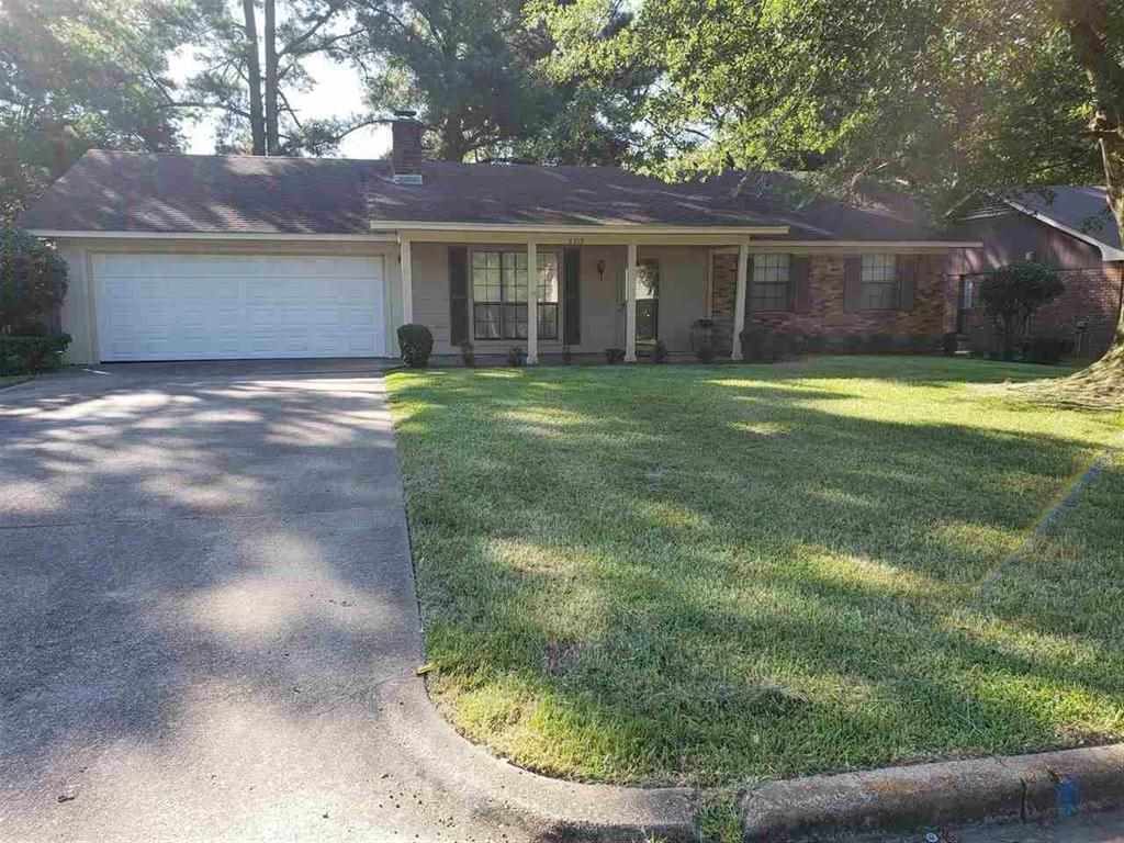 Primary Photo - 2213 Forest Park Dr