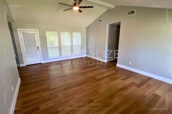 Foto del edificio - Stunning Semmes Home **COMING SOON!**