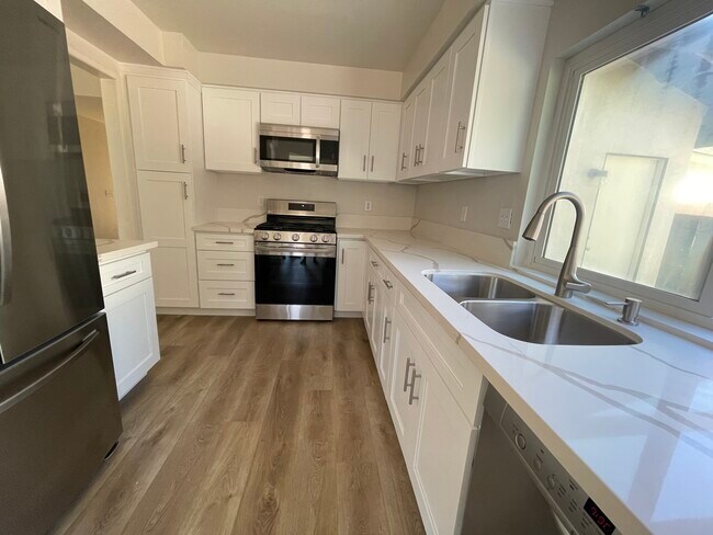 Building Photo - 3503 Spruce Ct