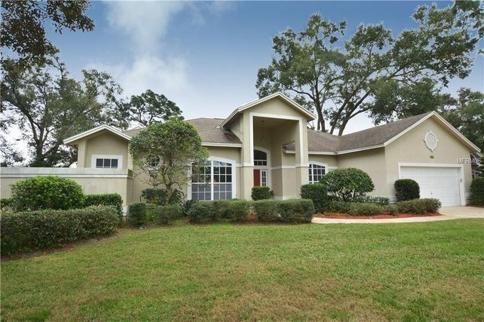 Foto principal - 2435 Sweetwater Country Club Pl Dr