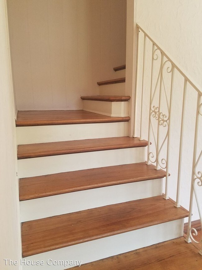 Foto del edificio - 3 br, 3 bath House - 16 Cedar Lawn Circle