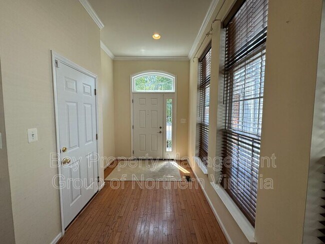 Building Photo - 4247 Sonia Ct