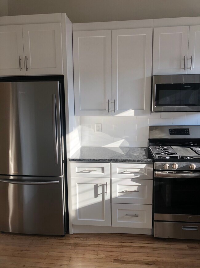 stainless steel appliances, granite countertops - 2017 McKean St
