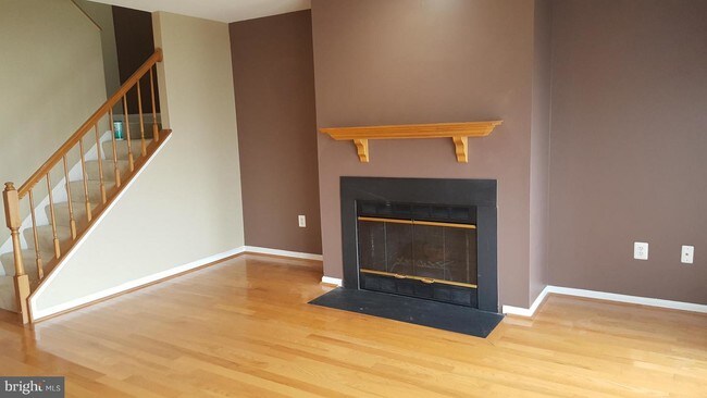 Building Photo - 802 Oyster Cove Dr