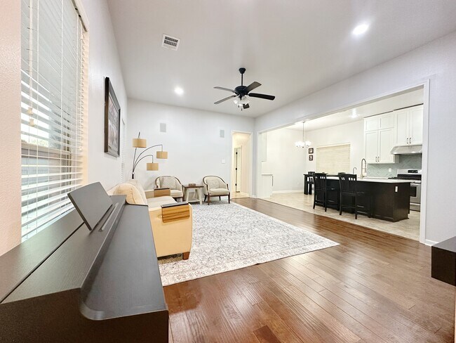 Foto del edificio - 4847 Juniper Park Dr