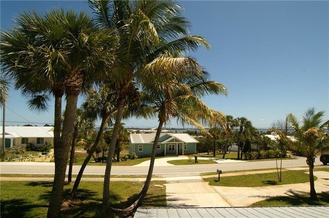 Foto del edificio - 3576 NE Skyline Dr